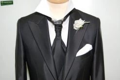 Abito Grigio Slim Fit Luciano Soprani Cerimonia Con Panciotto E Cravatta -Meyer Shop 0 e0eaa46b 1700