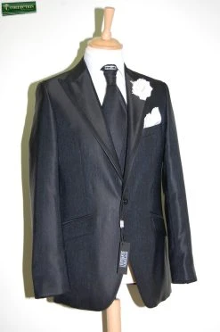 Abito Elegante Luciano Soprani Nero Completo Di Panciotto Cravatta Coordinato -Meyer Shop 0 ece71617 1700